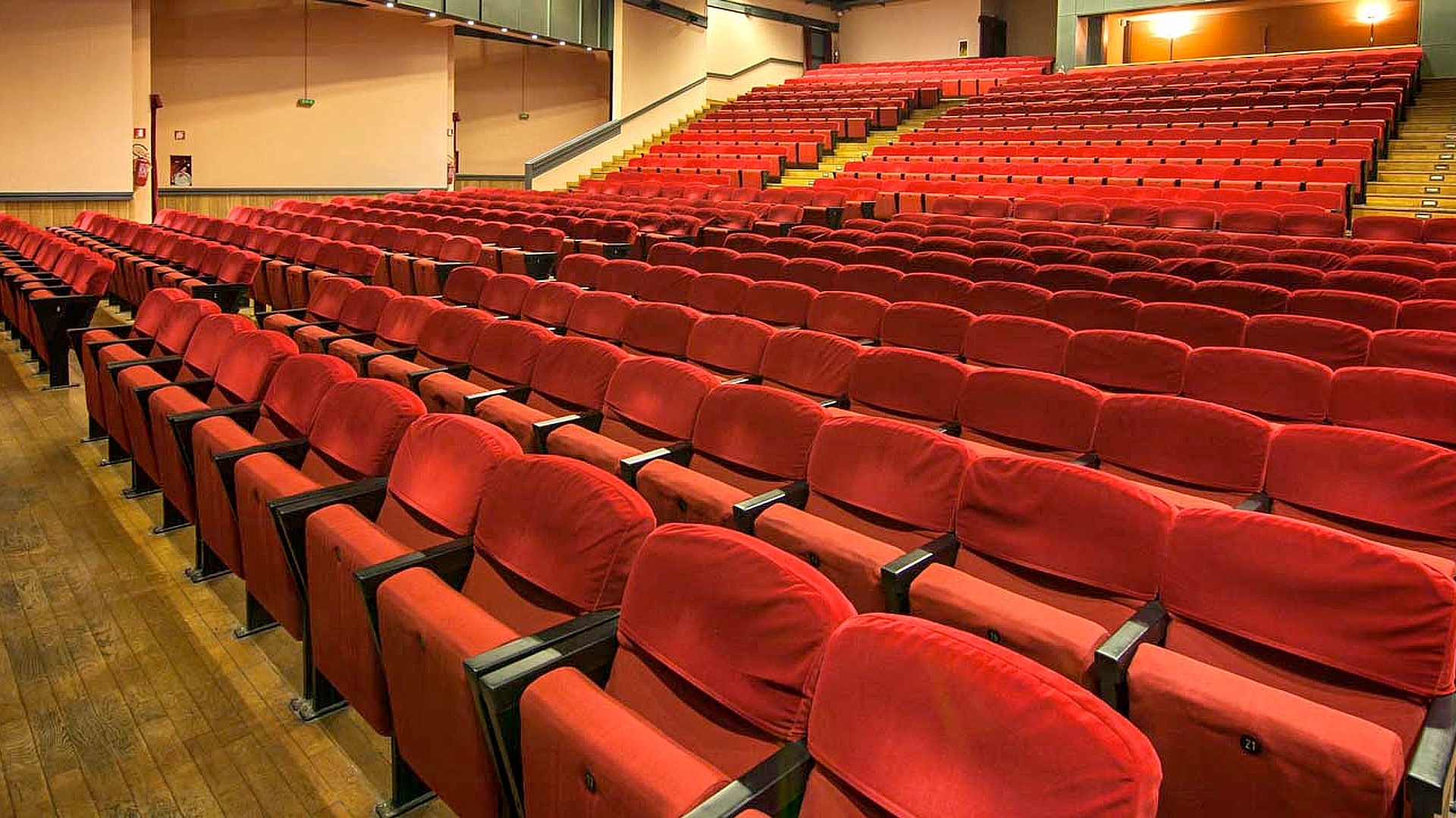 Riqualificazione immobile teatro